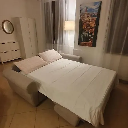 Apartment A E Parcheggio Nella Proprieta *