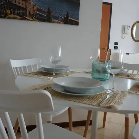 Apartment A E Parcheggio Nella Proprieta