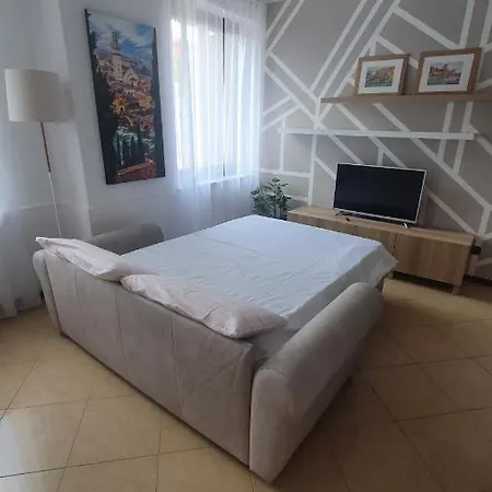 A E Parcheggio Nella Proprieta Verona